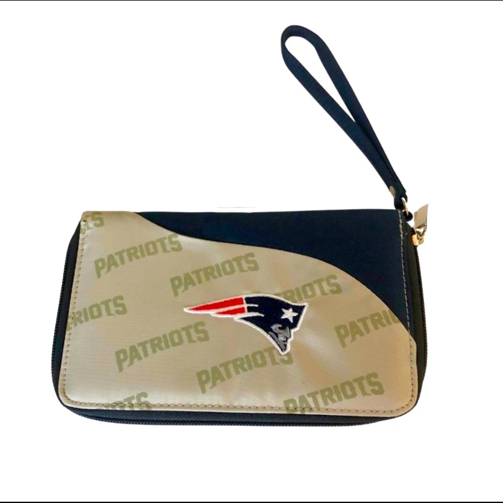 New England Patriots Cell Phone Wallet Wristlet